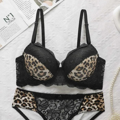 Printed Strapless Bra and Panty Set
